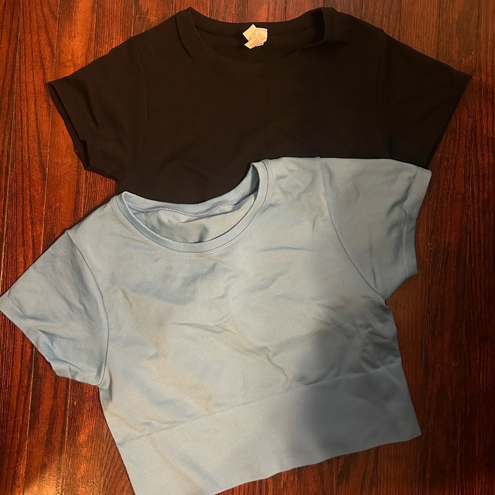 Aerie AE Black and Light Blue Crop Tops